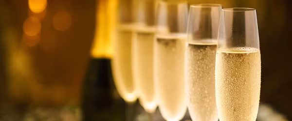COMBIEN DE VERRES DANS UNE BOUTEILLE DE CHAMPAGNE ?